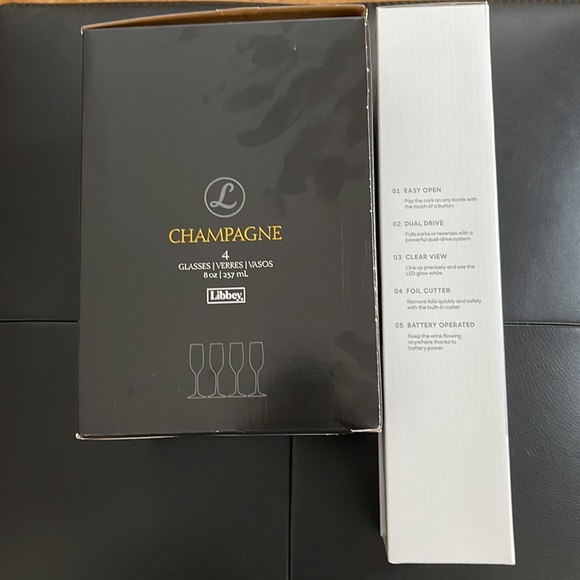 Set of champagne glasses and wine opener, NWT - Picture 2 of 3